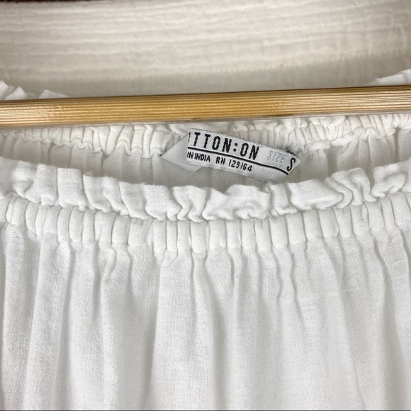 COTTON:ON Crop top peasant style white navy emb - Picture 4 of 6